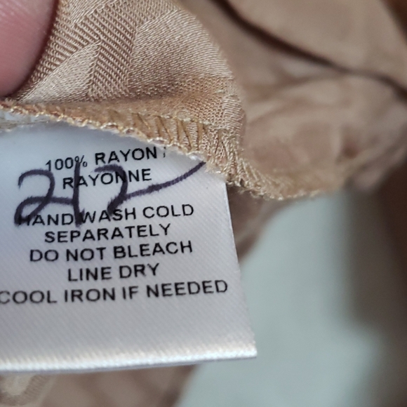 NWOT. Supply and Demand top - Picture 5 of 10